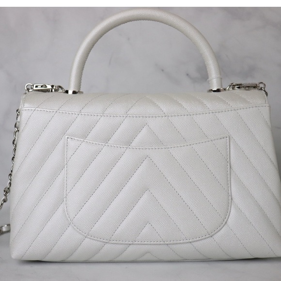 👜👜 LIKE NEW CHANEL Coco Handle Small Pearly White Caviar Leather SHW 👜👜 - Picture 3 of 9